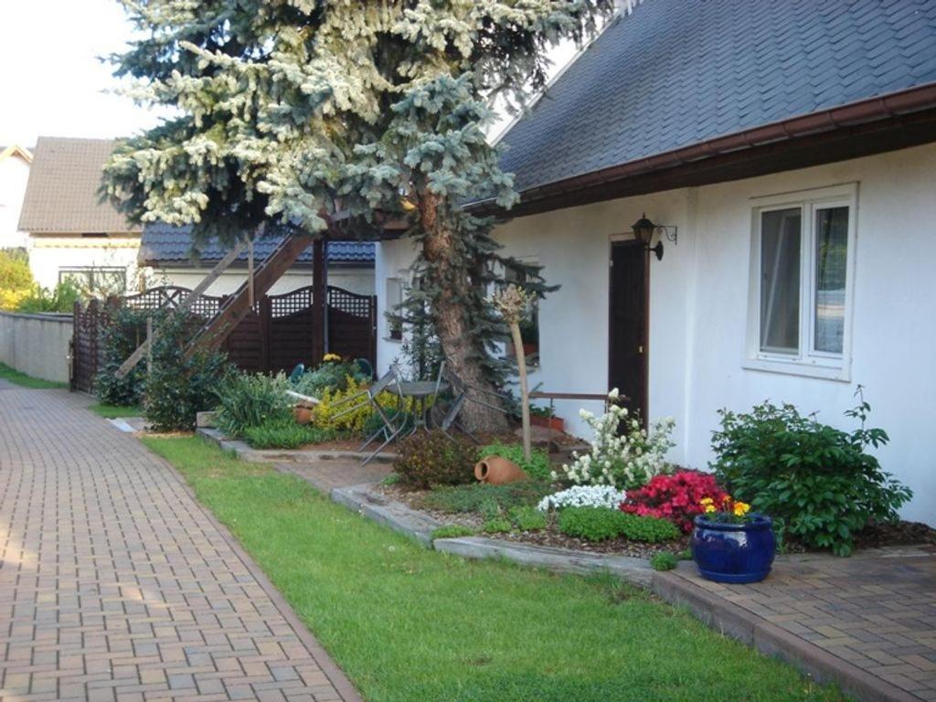 Ferienwohnungen An Den Linden ブルク エクステリア 写真